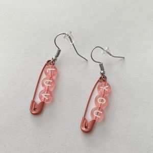 Handmade safety pin “LUV YOU” earring